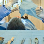 come-scegliere-un-impianto-dentale-roma